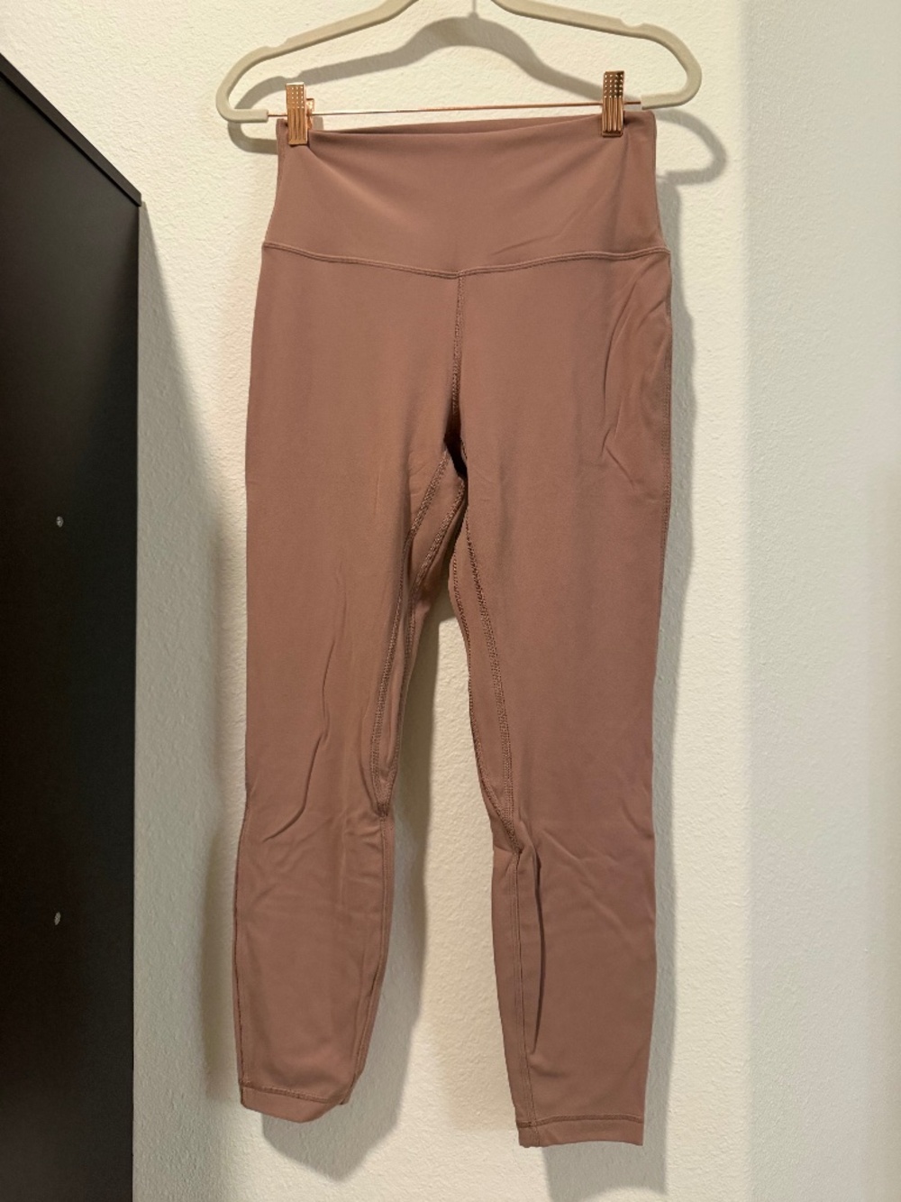 EUC Lululemon Twilight Rose Align HR Pant with Pockets 25", Size 8
